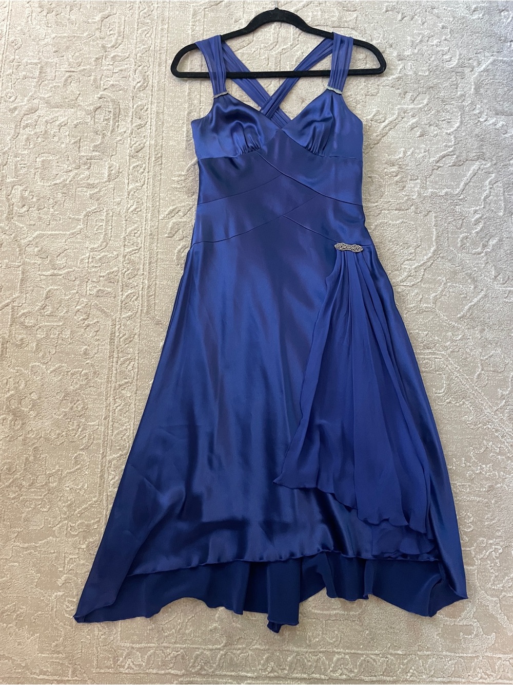 Jones New York Vintage Style Satin and Silk Blue Purple Dress with Brooches